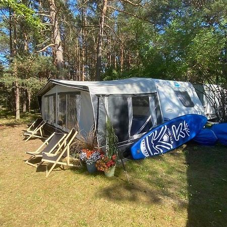 Отель Przyczepa Abordaz Na Campingu Kormoran Хель Экстерьер фото