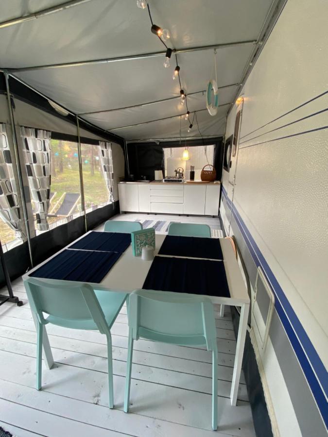 Отель Przyczepa Abordaz Na Campingu Kormoran Хель Экстерьер фото